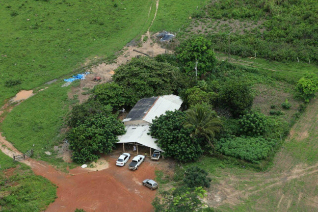 Imagem Chácara com 3 Quartos à Venda, em Area Rural - Diamantino Imagem Chácara com 3 Quartos à Venda, em Area Rural - Diamantino
