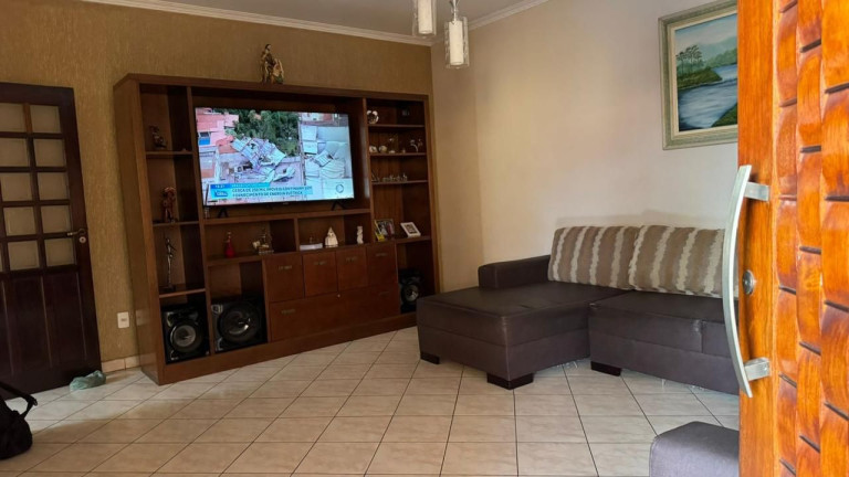 Imagem Sobrado com 4 Quartos à Venda, 350 m² em Parque São Cristóvão - Taubaté