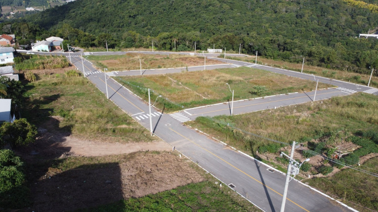 Imagem Terreno à Venda, 242 m² em Santa Helena - Bento Gonçalves Imagem Terreno à Venda, 242 m² em Santa Helena - Bento Gonçalves