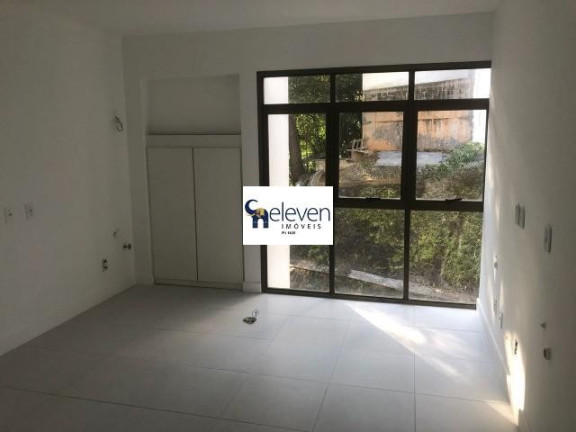 Sala Comercial à Venda, 29 m² em Ondina - Salvador