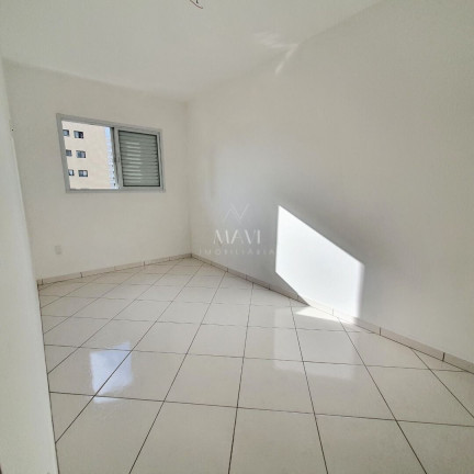 Imagem Apartamento com 2 Quartos à Venda, 74 m² em Guilhermina - Praia Grande