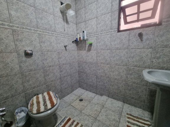 Imagem Sobrado com 5 Quartos à Venda, 300 m² em Vila Santa Rita - Guaratinguetá