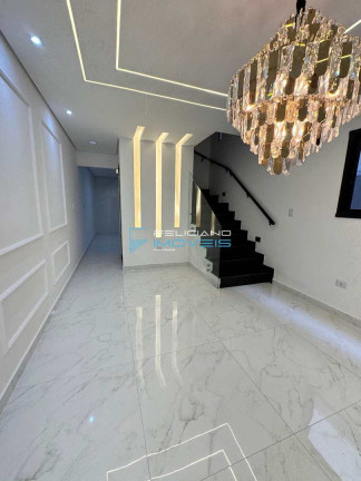 Imagem Casa com 4 Quartos à Venda, 160 m² em Guilhermina - Praia Grande