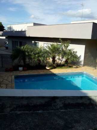 Casa com 3 Quartos à Venda, 235 m² em Jardim Residencial Santa Luiza - Atibaia