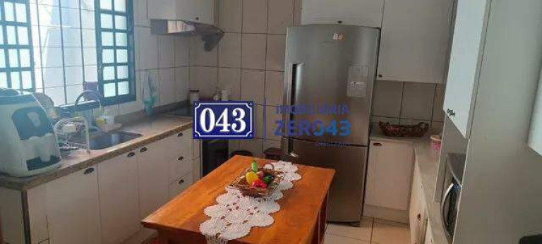 Imagem Casa com 3 Quartos à Venda, 120 m² em Residencial Abussafe - Londrina