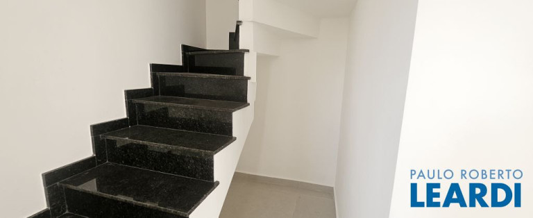 Imagem Cobertura com 2 Quartos à Venda, 90 m² em Vila Scarpelli - Santo André
