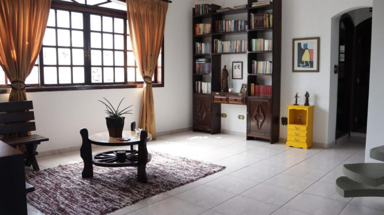 Imagem Casa com 3 Quartos à Venda, 349 m² em São Jorge - Santos Imagem Casa com 3 Quartos à Venda, 349 m² em São Jorge - Santos
