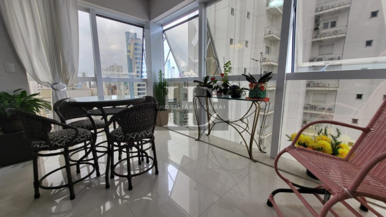 Imagem Apartamento com 3 Quartos à Venda, 139 m² em Centro - Balneário Camboriú
