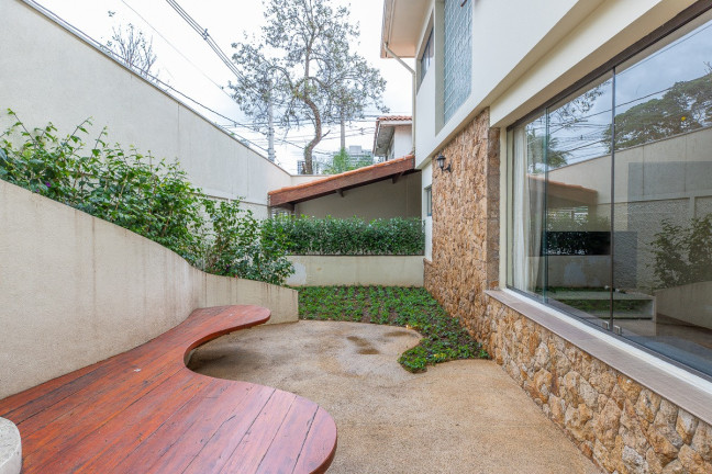Imagem Casa com 3 Quartos à Venda, 220 m² em Moema - São Paulo Imagem Casa com 3 Quartos à Venda, 220 m² em Moema - São Paulo