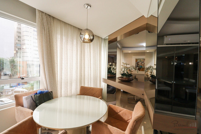 Imagem Apartamento com 3 Quartos à Venda, 268 m² em Centro - Florianópolis Imagem Apartamento com 3 Quartos à Venda, 268 m² em Centro - Florianópolis