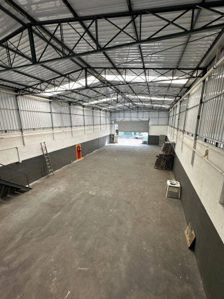 Galpão para Alugar, 280 m² em Ayrosa - Osasco