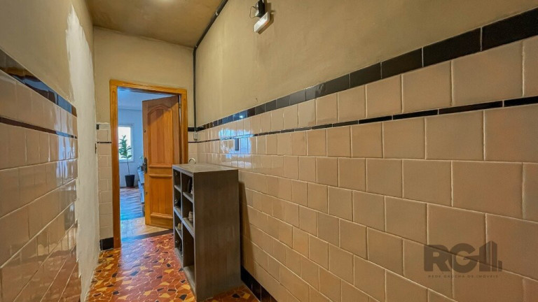 Imagem Imóvel com 3 Quartos à Venda, em Menino Deus - Porto Alegre Imagem Imóvel com 3 Quartos à Venda, em Menino Deus - Porto Alegre