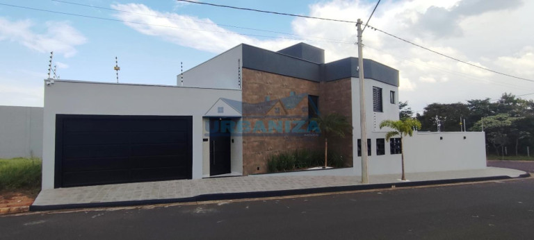 Casa com 3 Quartos à Venda, 214 m² em Parque Das árvores Ii - Birigui