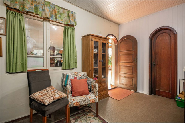 Imagem Casa com 5 Quartos à Venda,  em Petrópolis - Porto Alegre