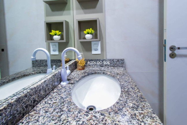 Imagem Apartamento com 2 Quartos à Venda, 93 m² em Bombas - Bombinhas