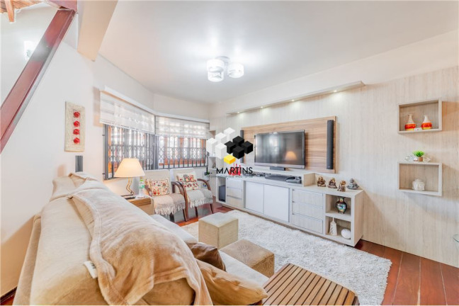 Imagem Casa com 3 Quartos à Venda, 302 m² em Jardim Europa - Porto Alegre Imagem Casa com 3 Quartos à Venda, 302 m² em Jardim Europa - Porto Alegre