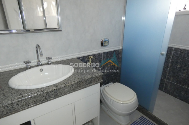 Imagem Imóvel com 3 Quartos à Venda, 1.394.000 m² em Serrinha - Teresópolis