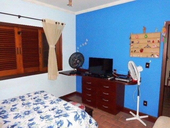 Imagem Casa com 4 Quartos à Venda, 280 m² em Vila Jaboticabeira - Taubaté Imagem Casa com 4 Quartos à Venda, 280 m² em Vila Jaboticabeira - Taubaté