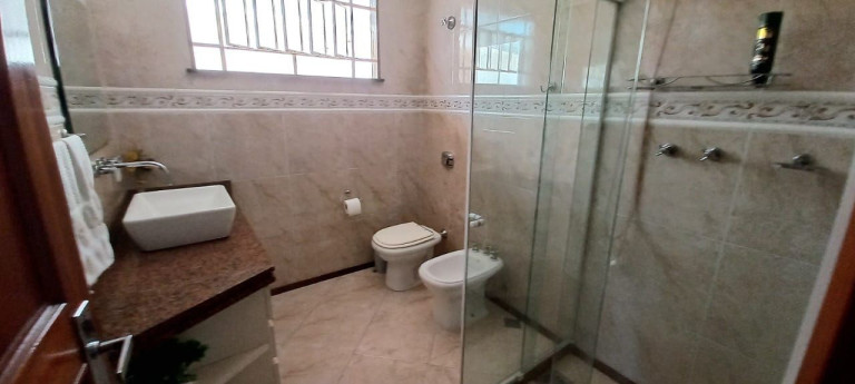 Imagem Casa com 6 Quartos à Venda, 430 m² em Barra Do Imbuí - Teresópolis