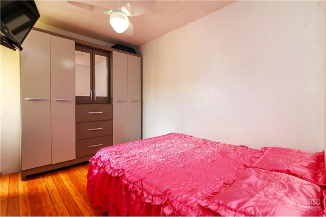 Imagem Imóvel com 2 Quartos à Venda, em Hípica - Porto Alegre Imagem Imóvel com 2 Quartos à Venda, em Hípica - Porto Alegre
