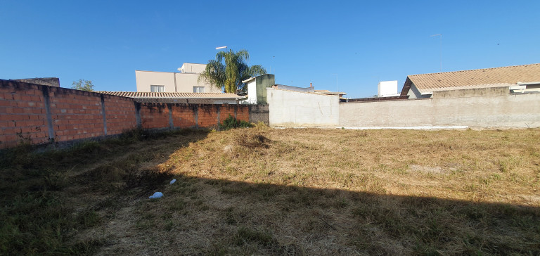 Imagem Terreno à Venda, 427 m² em Bandeirantes - Esmeraldas