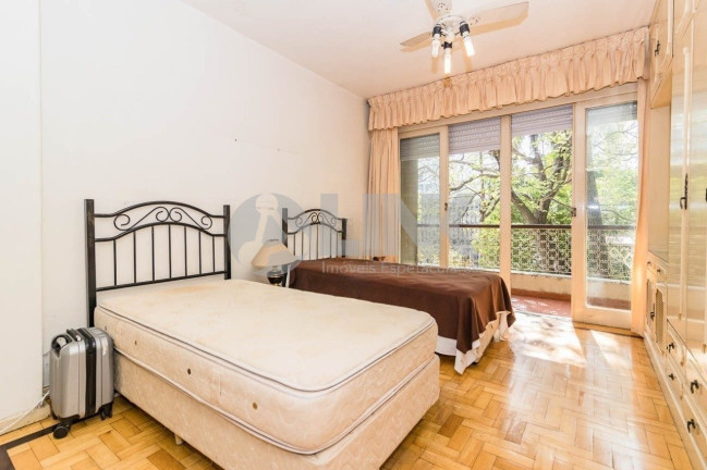 Imagem Apartamento com 3 Quartos à Venda, 190 m² em Rio Branco - Porto Alegre Imagem Apartamento com 3 Quartos à Venda, 190 m² em Rio Branco - Porto Alegre