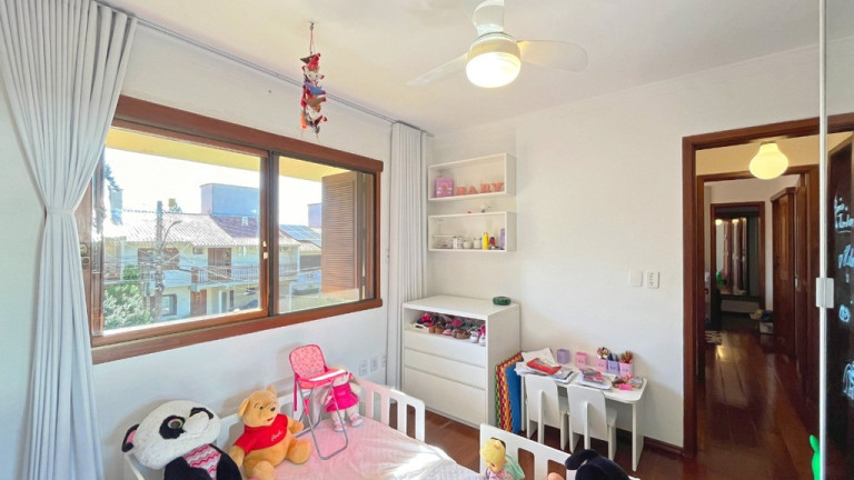 Imagem Casa com 3 Quartos à Venda, 172 m² em Teresópolis - Porto Alegre Imagem Casa com 3 Quartos à Venda, 172 m² em Teresópolis - Porto Alegre