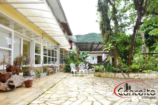 Imagem Casa com 9 Quartos à Venda, 420 m² em Jardim Samambaia - Ubatuba