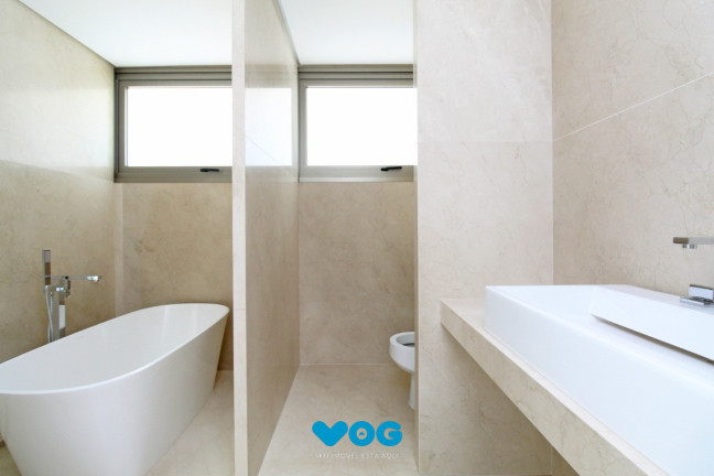 Imagem Imóvel com 3 Quartos à Venda, 388 m² em Moinhos De Vento - Porto Alegre Imagem Imóvel com 3 Quartos à Venda, 388 m² em Moinhos De Vento - Porto Alegre