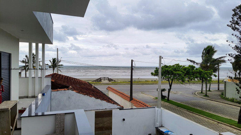 Imagem Casa com 4 Quartos à Venda, 253 m² em Cidade Nova Peruíbe - Peruíbe