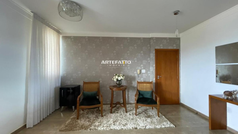 Imagem Apartamento com 3 Quartos à Venda, 180 m²