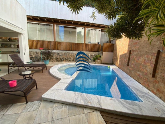 Imagem Casa com 4 Quartos à Venda, 340 m² em Centro - Lauro De Freitas Imagem Casa com 4 Quartos à Venda, 340 m² em Centro - Lauro De Freitas