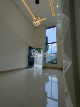 Imagem Casa com 3 Quartos à Venda, 125 m² em Jardim Balneário Meia Ponte - Goiânia