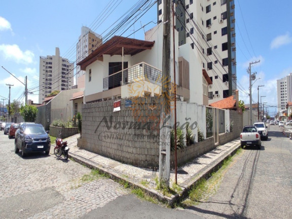 Casa com 4 Quartos à Venda, 260 m² em Treze De Julho - Aracaju
