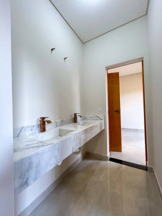 Imagem Casa com 3 Quartos à Venda, 300 m² em Santa Tereza - Taubaté Imagem Casa com 3 Quartos à Venda, 300 m² em Santa Tereza - Taubaté