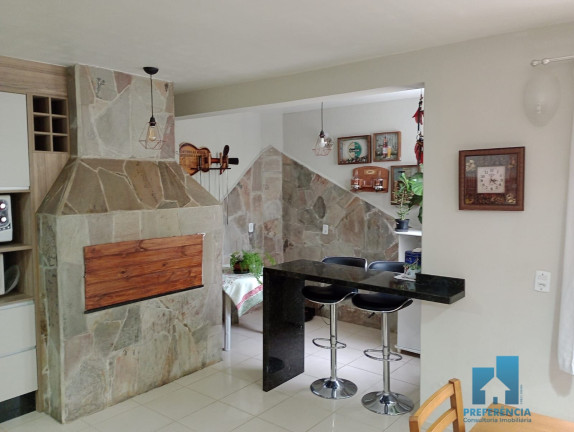 Imagem Casa com 3 Quartos à Venda, 240 m² em Uvaranas - Ponta Grossa