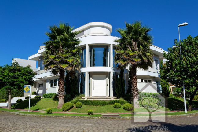 Imagem Casa com 4 Quartos à Venda, 470 m² em Jurerê Internacional - Florianópolis Imagem Casa com 4 Quartos à Venda, 470 m² em Jurerê Internacional - Florianópolis