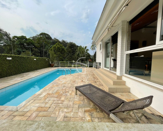 Imagem Casa com 4 Quartos à Venda, 545 m² em América - Joinville Imagem Casa com 4 Quartos à Venda, 545 m² em América - Joinville