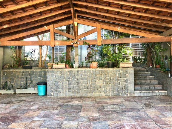 Casa com 3 Quartos para Alugar, 250 m² em Chácara Monte Alegre - São Paulo