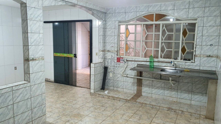 Imagem Casa com 4 Quartos à Venda, 250 m² em Samambaia Sul (samambaia) - Brasília
