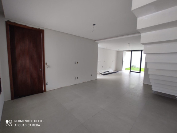 Imagem Imóvel com 3 Quartos à Venda, 184 m² em Saguaçu - Joinville