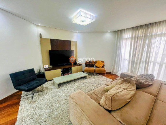 Imagem Apartamento com 3 Quartos à Venda, 122 m²