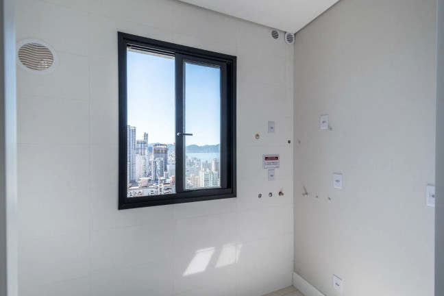 Imagem Apartamento com 4 Quartos à Venda, 183 m² em Meia Praia - Itapema