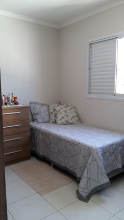 Imagem Apartamento com 2 Quartos à Venda,  em Bauru