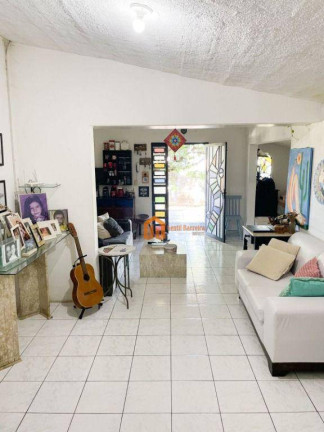 Imagem Casa com 5 Quartos à Venda, 296 m² em Lagoa Redonda - Fortaleza