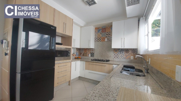 Imagem Sobrado com 3 Quartos à Venda, 527 m² em Cabeçudas - Itajaí
