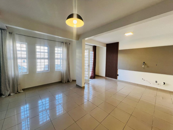 Casa com 4 Quartos à Venda, 300 m² em Riacho Fundo I - Brasília
