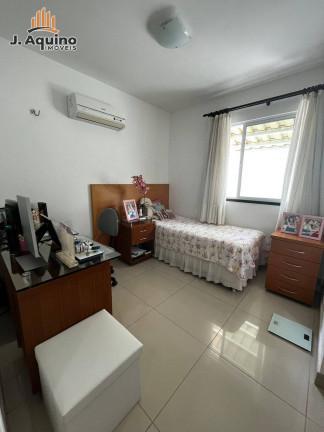 Imagem Casa de Condomínio com 3 Quartos à Venda, em Sapiranga-coité - Fortaleza Imagem Casa de Condomínio com 3 Quartos à Venda, em Sapiranga-coité - Fortaleza