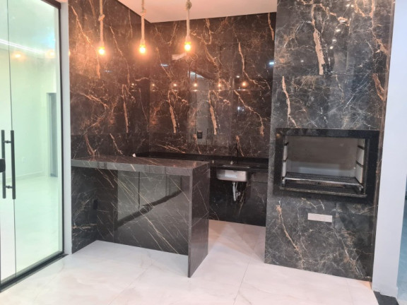 Imagem Casa com 4 Quartos à Venda, 330 m² em Ponta Negra - Manaus