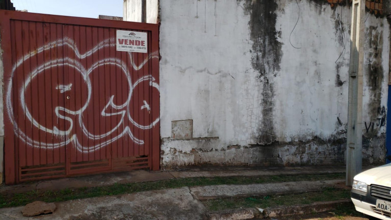 Imagem Imóvel com 3 Quartos à Venda, 1 m² em Amambaí - Campo Grande